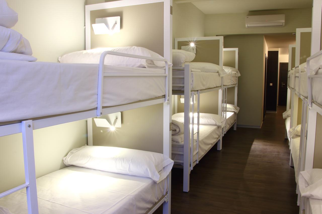 Poshtel Bilbao - Premium Hostel Eksteriør billede