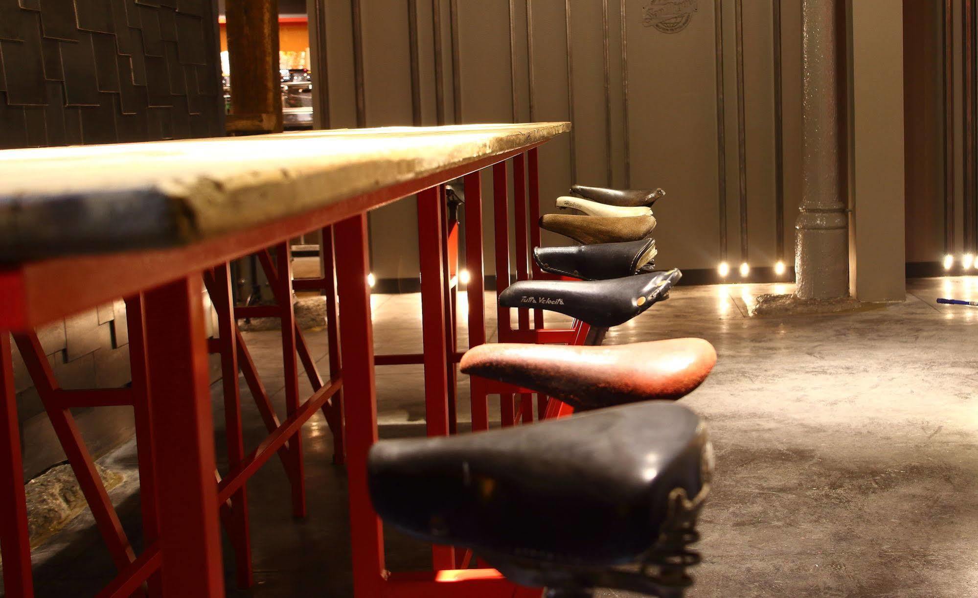 Poshtel Bilbao - Premium Hostel Eksteriør billede
