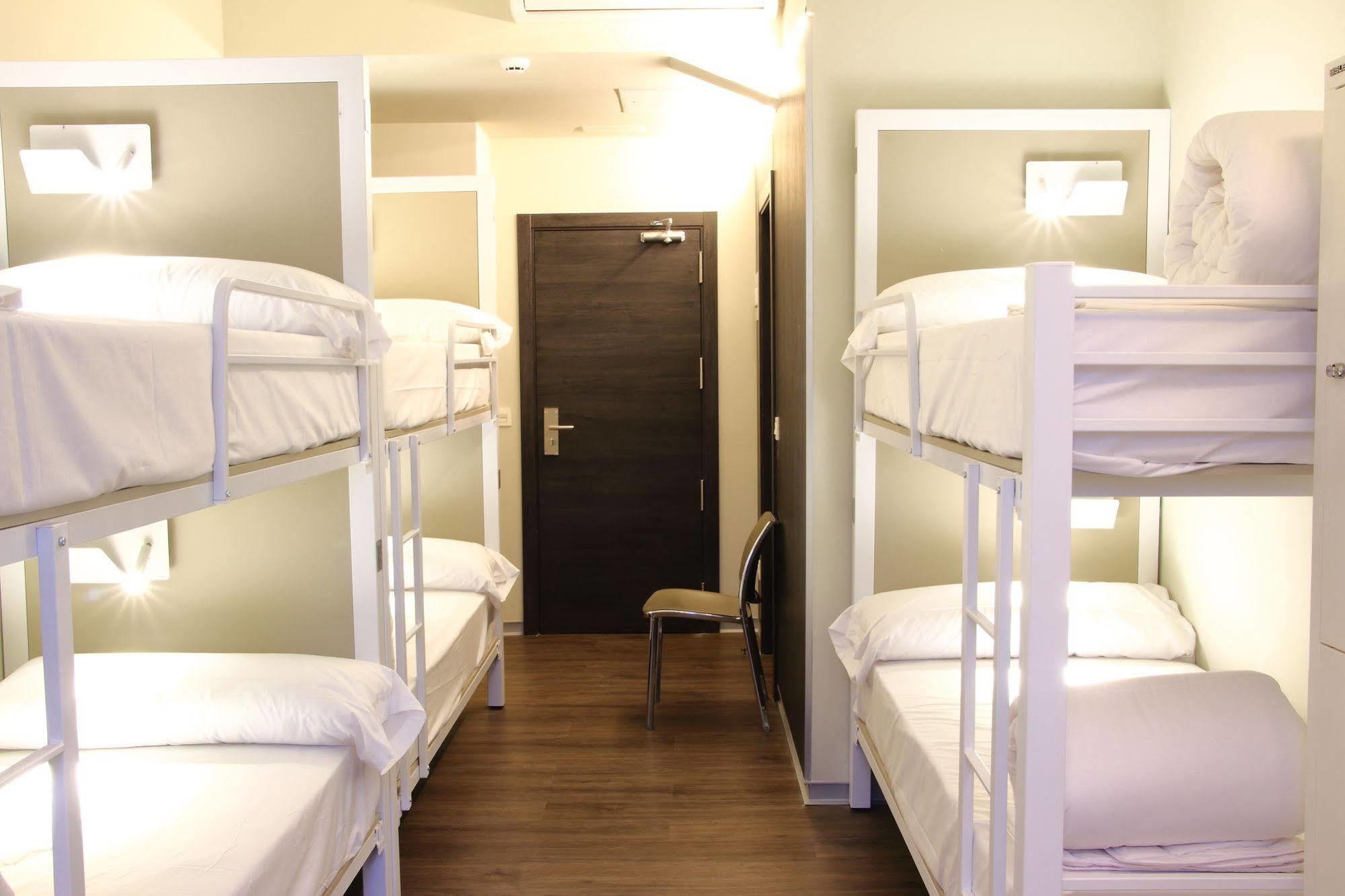 Poshtel Bilbao - Premium Hostel Eksteriør billede