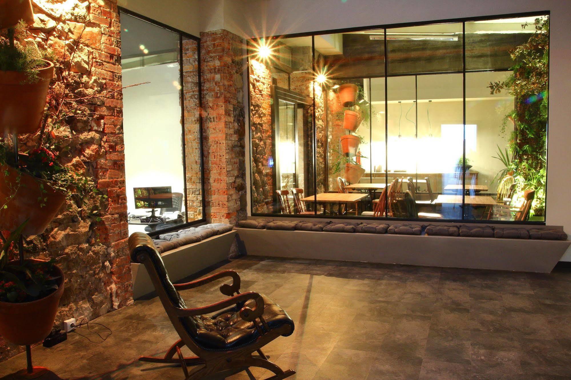 Poshtel Bilbao - Premium Hostel Eksteriør billede